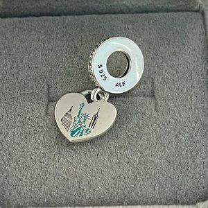 Pandora New York Exclusive Charm